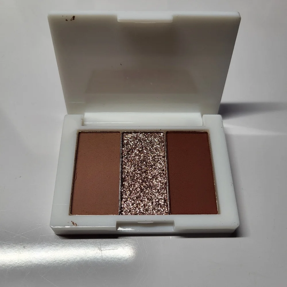 Eye Shadow Bundle - Picture 6 of 11